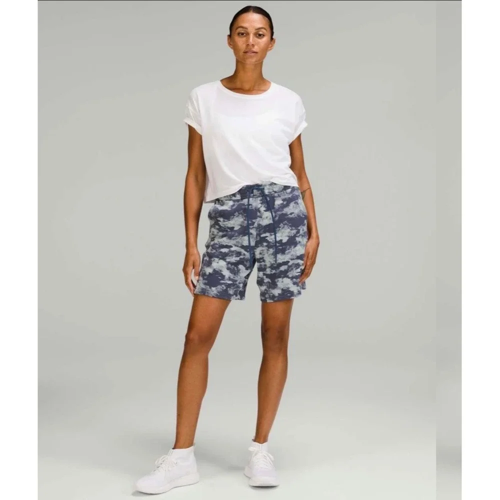 Lululemon Loungeful High-Rise Short 7